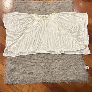 Lightweight White Boho Lace Trim Women’s Top